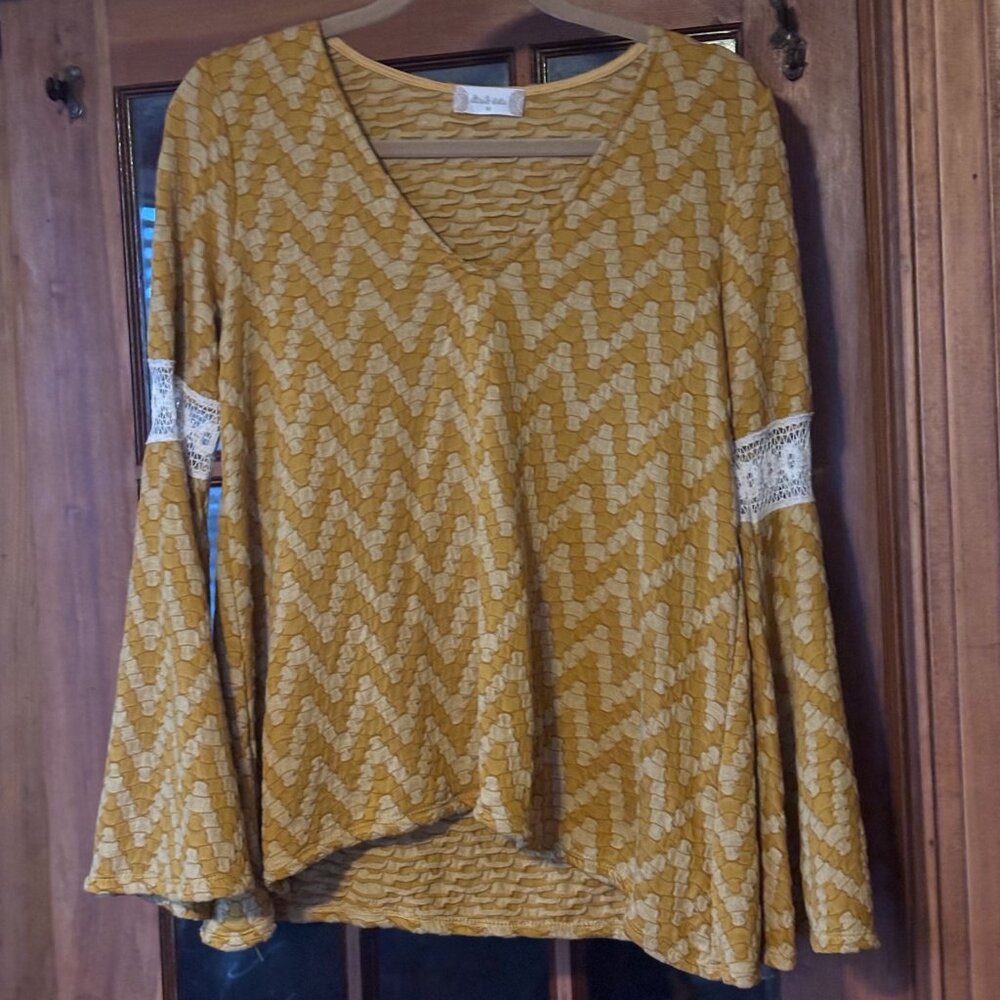 Flare v-neck blouse